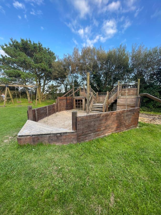 Stones Throw * Padstow